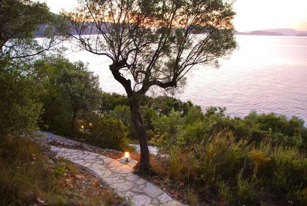 Villa Nautique - Waterfront Sivota  Exterior photo