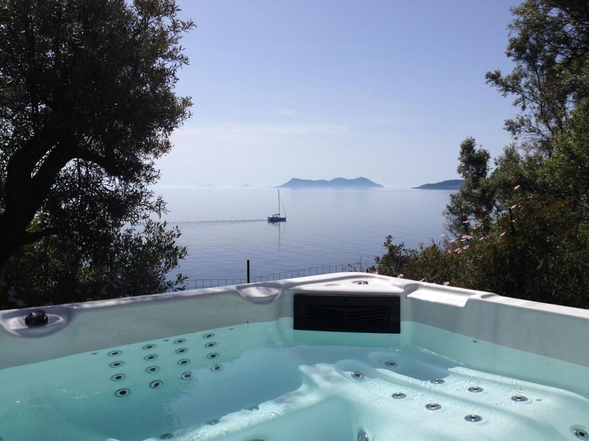 Villa Nautique - Waterfront Sivota  Exterior photo